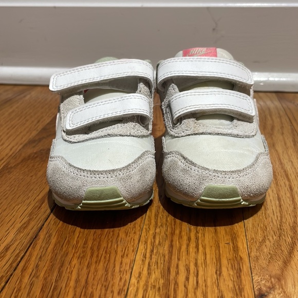 Nike Baby Girl Sneakers 6C - Picture 2 of 7